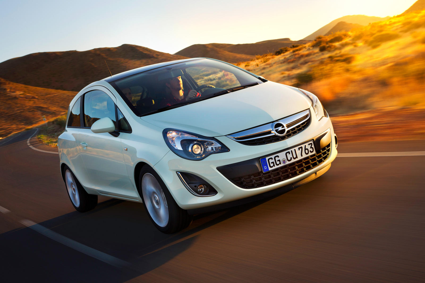 Opel Corsa трехдверный